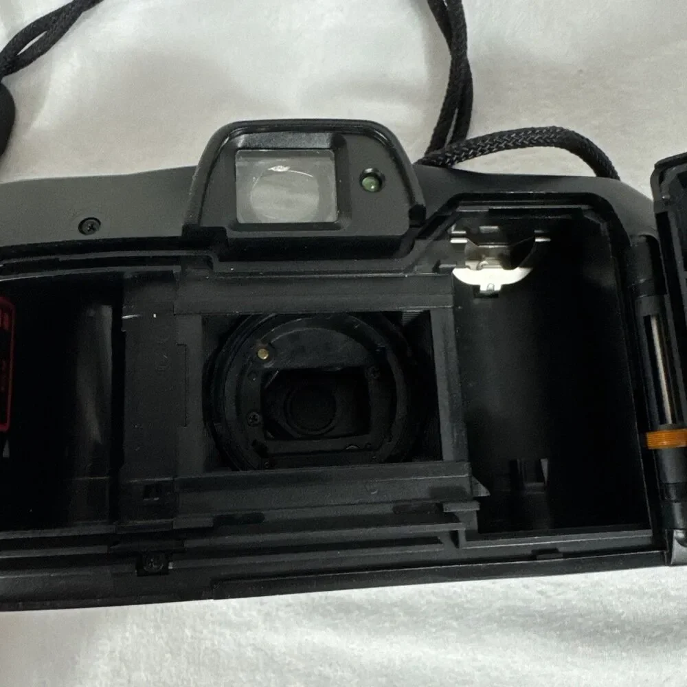 Canon Sure Shot 80 Tele Date 35mm Camera Point Shoot 38-80 mm f/3.7 Battery Case